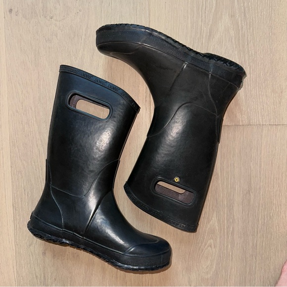 Bogs Black Rubber Rain Boots size 5 youth - Picture 1 of 8